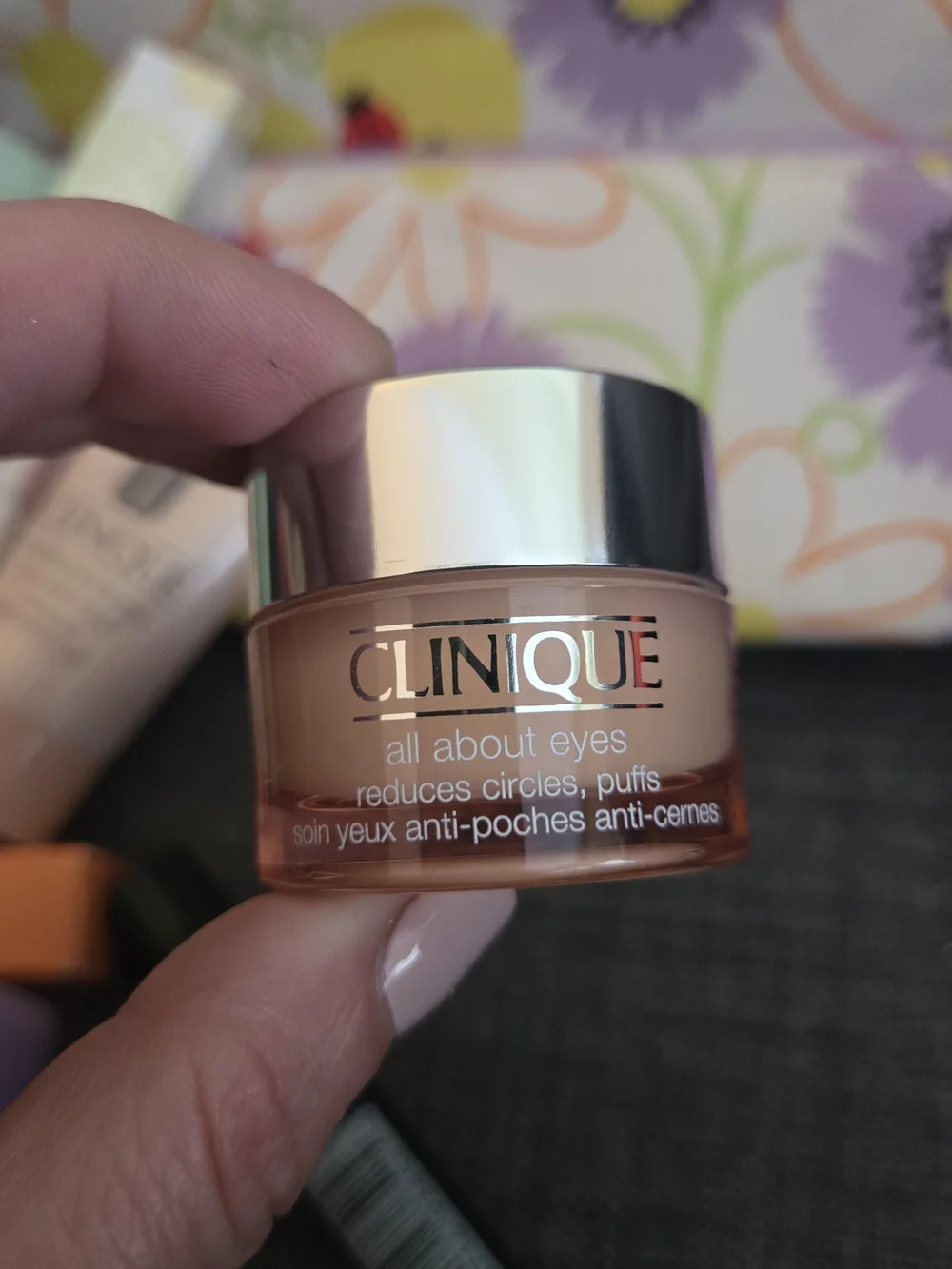 8 Piece Clinique Collection with 2 Purple Floral Pouches, Skincare, Makeup, Etc.